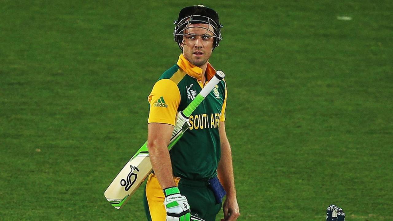 AB de Villiers reacts to the middle-order slump, Pakistan v South Africa, World Cup 2015, Group B, Auckland, March 7, 2015