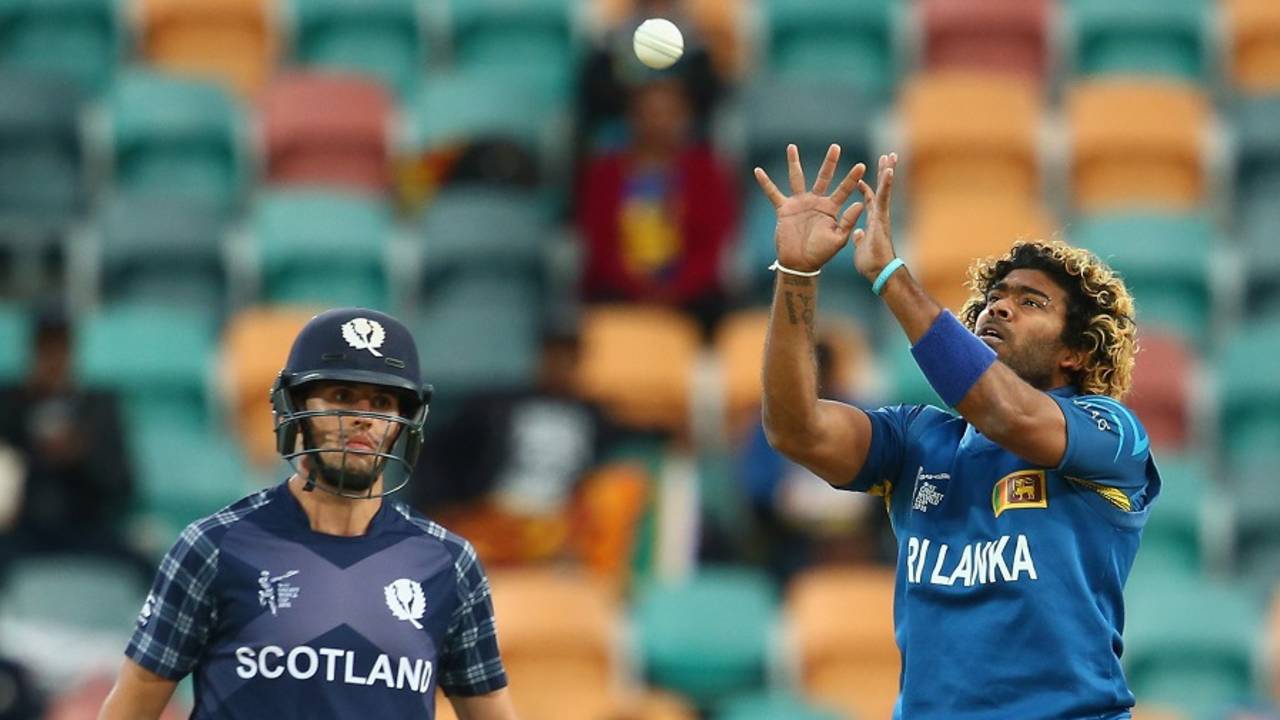 Lasith Malinga accepts Kyle Coetzer's return catch, Scotland v Sri Lanka, World Cup 2015, Group A, Hobart, March 11, 2015 
