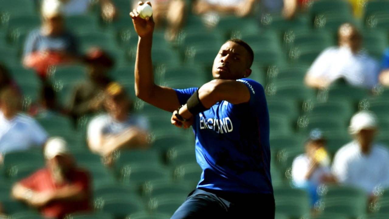 Chris Jordan bowls, England v Bangladesh, World Cup 2015, Group A, Adelaide, March 9, 2015