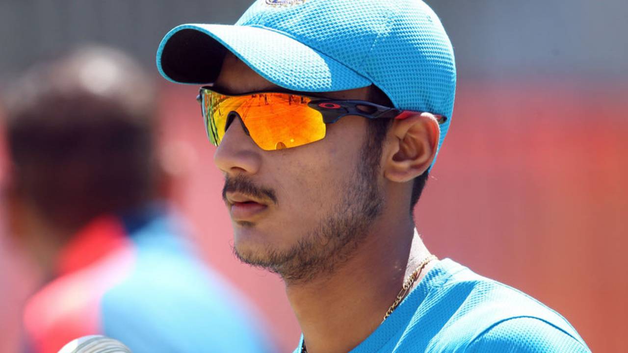Axar Patel gets ready to bowl during India's practice session on the eve of the game against Zimbabwe, World Cup 2015, Auckland, March 13, 2015