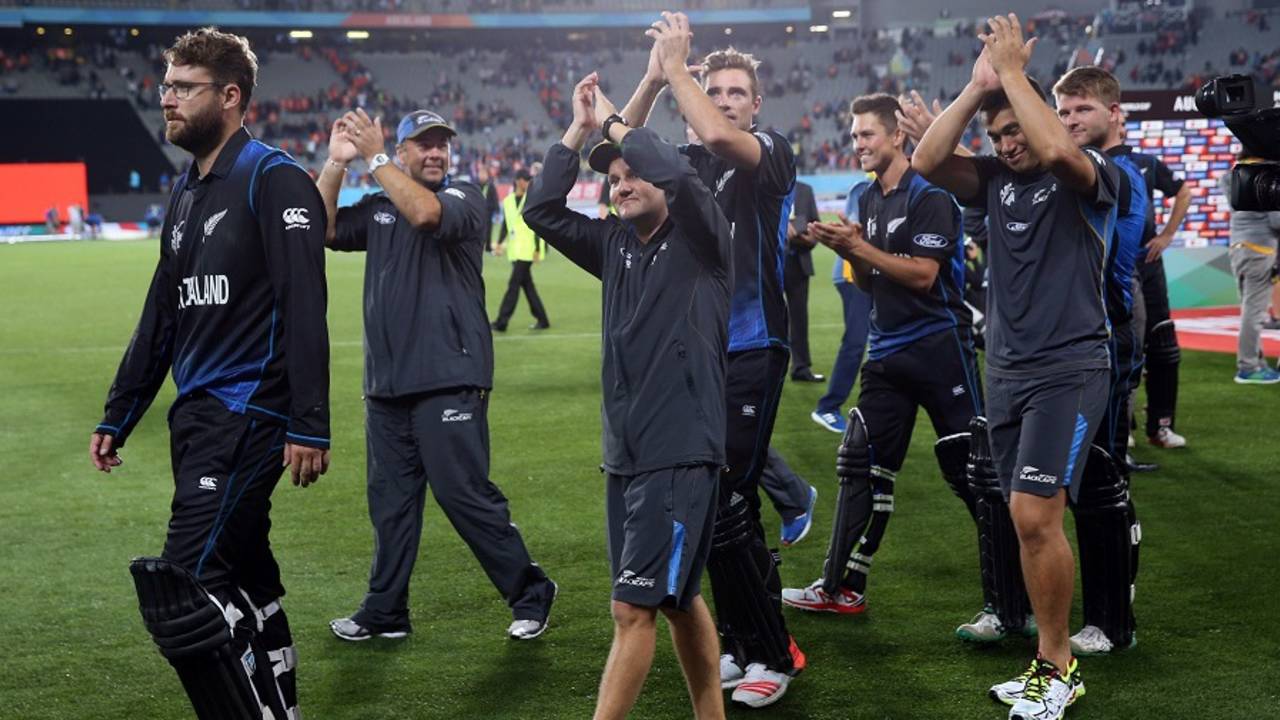 The New Zealand players take a lap of honour, New Zealand v South Africa, World Cup 2015, 1st Semi-Final, Auckland, March 24, 2015