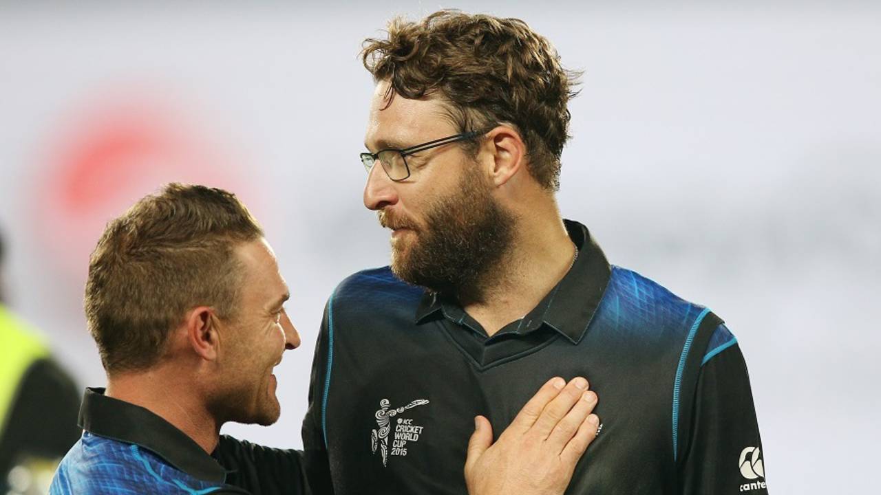 Brendon McCullum congratulates Daniel Vettori, New Zealand v South Africa, World Cup 2015, 1st semi-final, Auckland, March 24, 2015