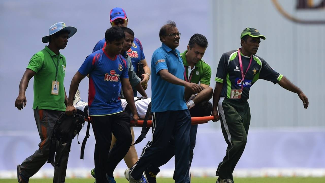 Shahadat Hossain is stretchered off the field, Bangladesh v Pakistan, 2nd Test, Mirpur, 1st day, May 6, 2015