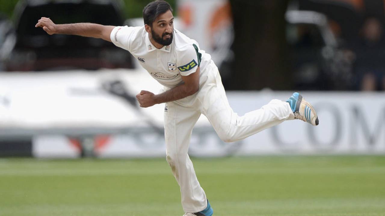 Shaaiq Choudhry struck with three quick wickets, Worcestershire v New Zealanders, Tour match, New Road, 4th day, May 17, 2015