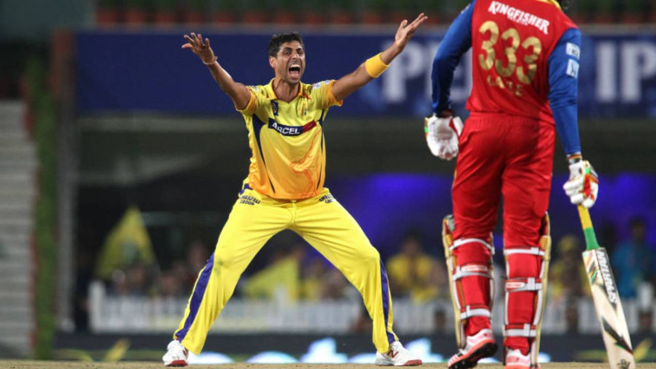 Ashish Nehra appeals for a wicket, Chennai Super Kings v Royal Challengers Bangalore, IPL 2015, Qualifier 2, Ranchi, May 22, 2015