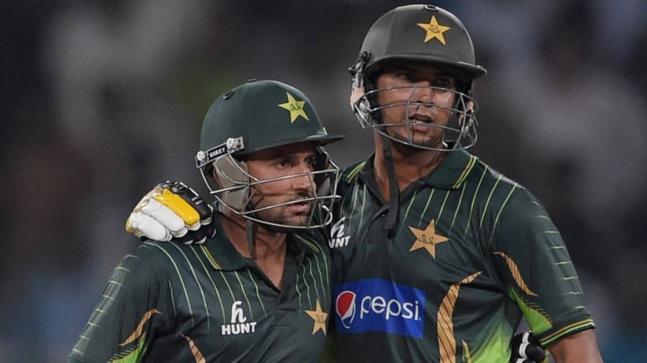 Bilawal Bhatti and Imad Wasim held their nerve to guide Pakistan home, Pakistan v Zimbabwe, 2nd T20I, Lahore, May 24, 2015