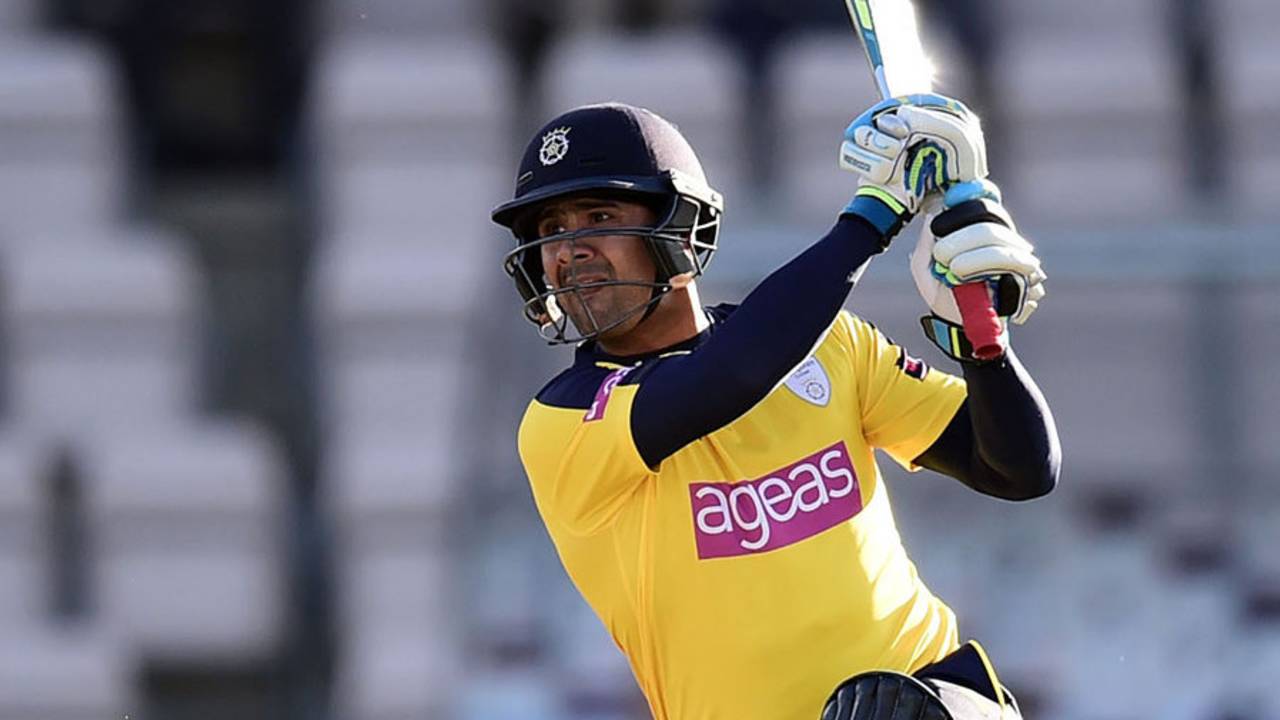Owais Shah lifts one over the off side, Hampshire v Middlesex, NatWest T20 Blast South Group, Ageas Bowl, June 4, 2014