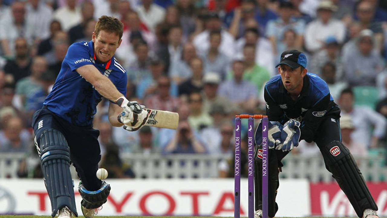 Eoin Morgan ditched the headgear for a short while, England v New Zealand, 2nd ODI, Kia Oval, June 12, 2015