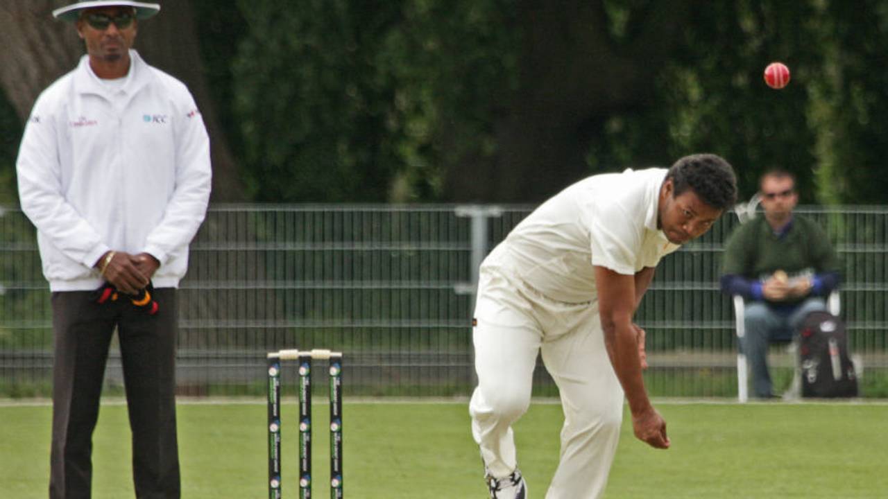 Loa Nou picked up 5 for 49 in the first innings, Netherlands v Papua New Guinea, Intercontinental Cup, Amstelveen, 1st day, June 16, 2015