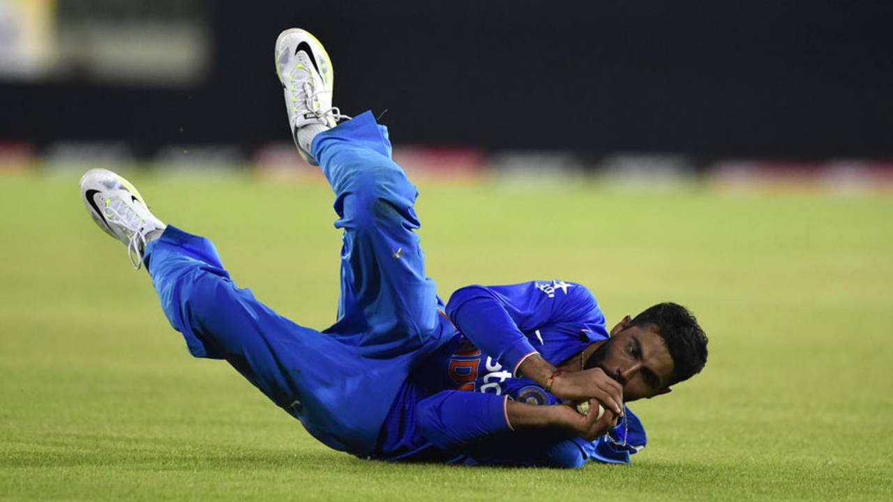 Ravindra Jadeja took the catch to dismiss Nasir Hossain, Bangladesh v India, 1st ODI, Mirpur, June 18, 2015