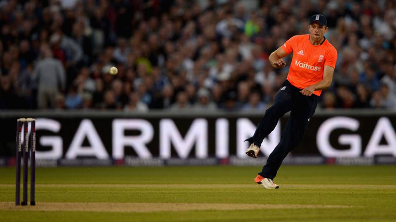 David Willey effected a brilliant run-out of Kane Willamson, only T20, Old Trafford, June 23, 2015