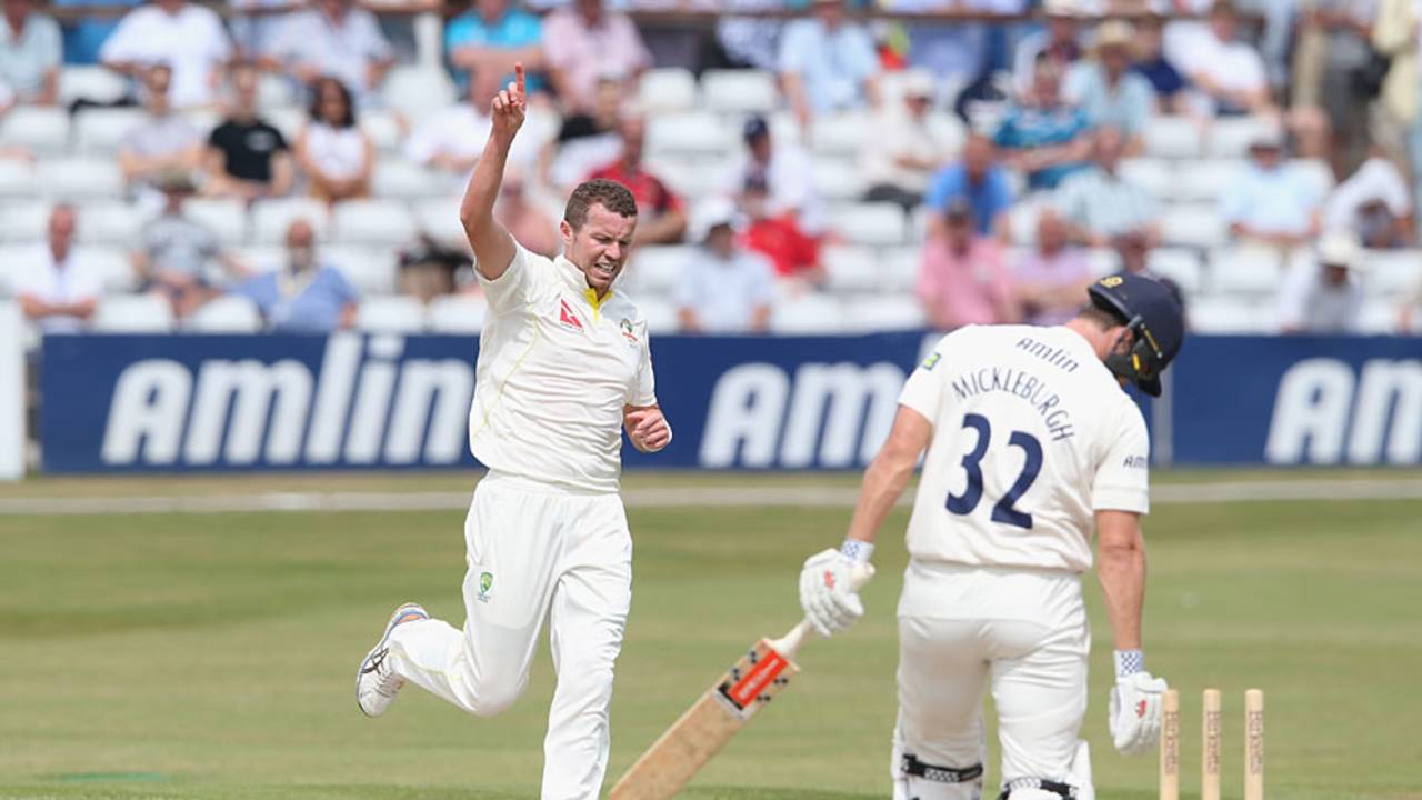Peter Siddle removed Jaik Mickleburgh, Essex v Australians, Tour match, Chelmsford, 2nd day, July 2, 2015