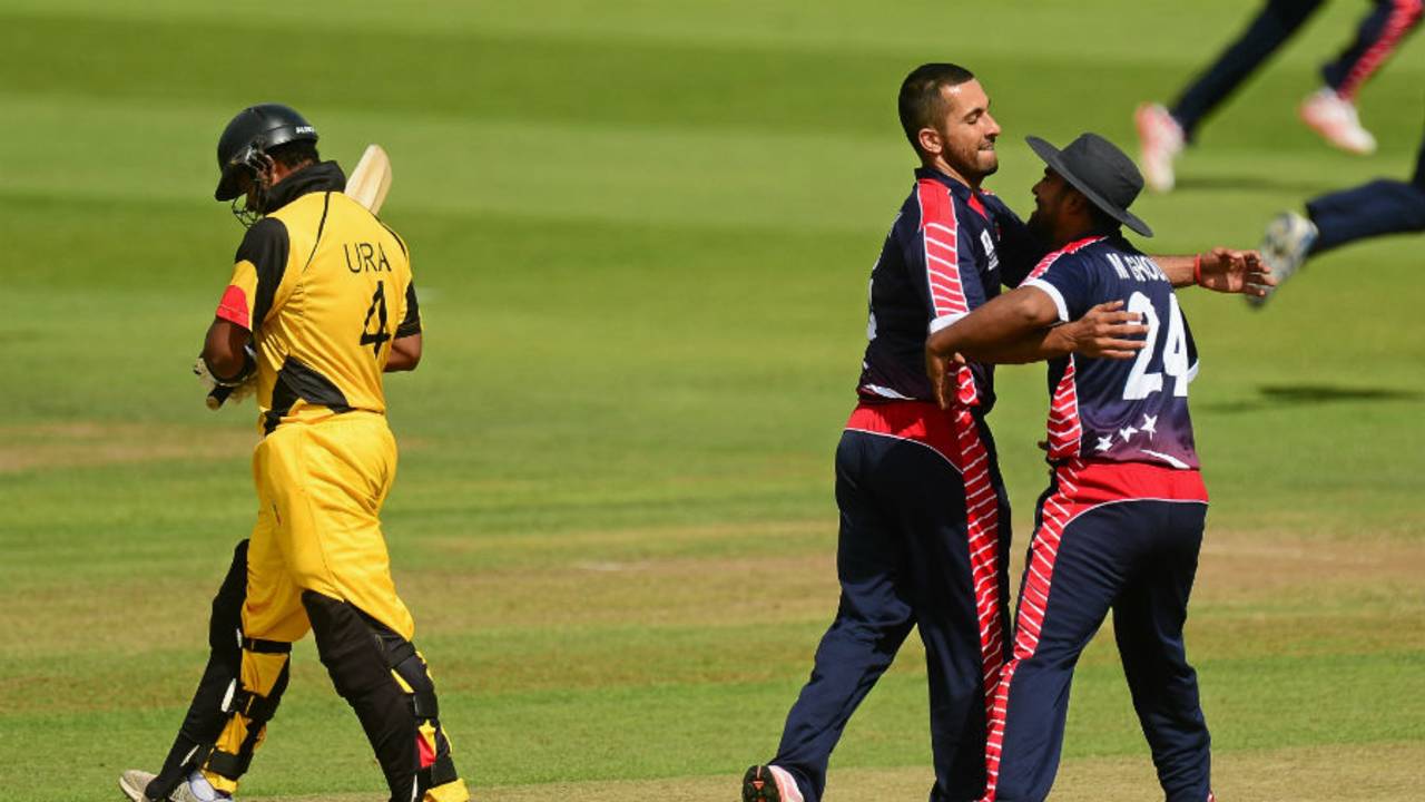 Naseer Jamali and Muhammad Ghous celebrate the dismissal of Tony Ura, Papua New Guinea v United States of America, World T20 Qulifier, Group A, Dublin, July 19, 2015