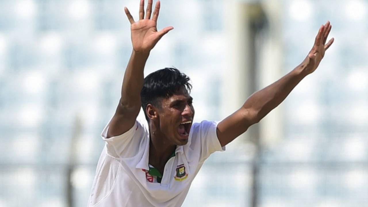 Mustafizur Rahman appeals successfully for an lbw against JP Duminy, Bangladesh v South Africa, 1st Test, Chittagong, 1st day, July 21, 2015