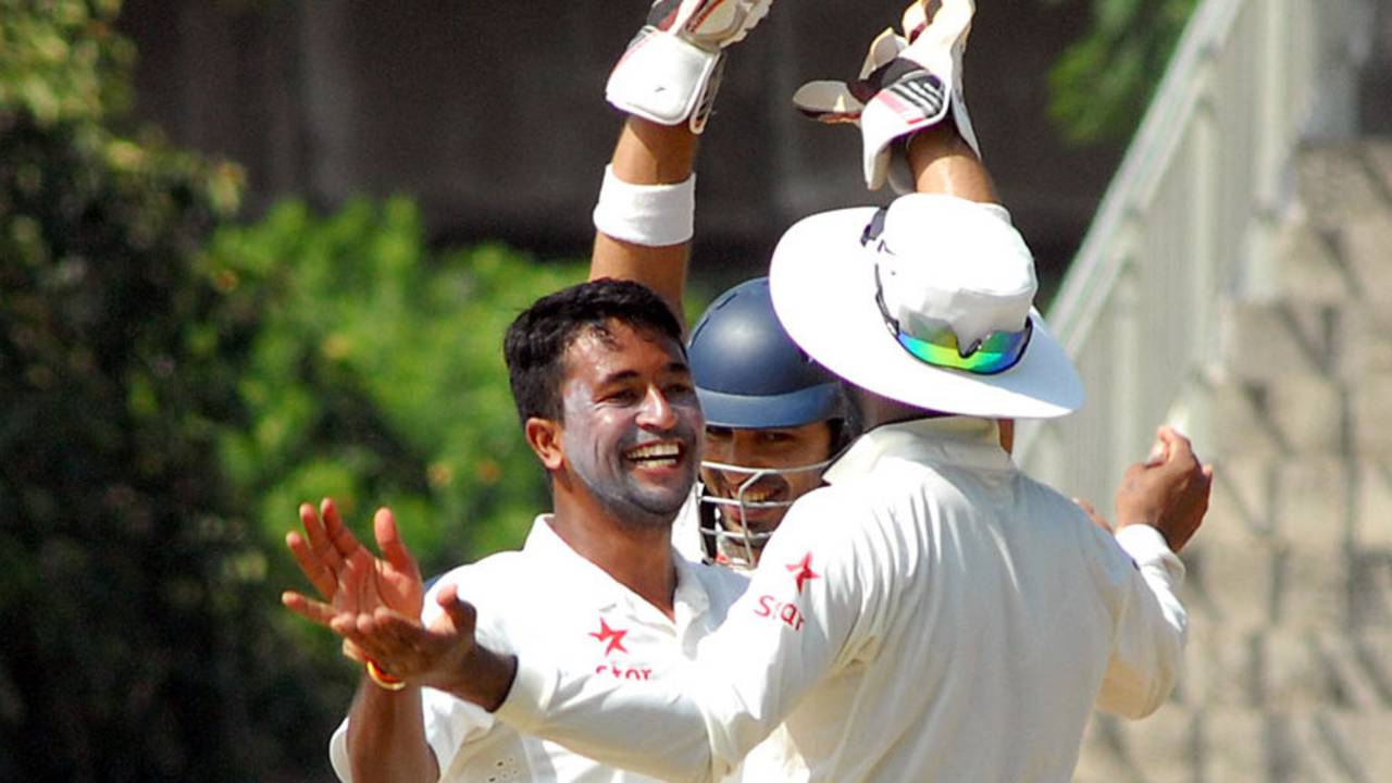 Pragyan Ojha picked up three wickets on the second day, India A v Australia A, 1st unofficial Test, Chennai, 2nd day