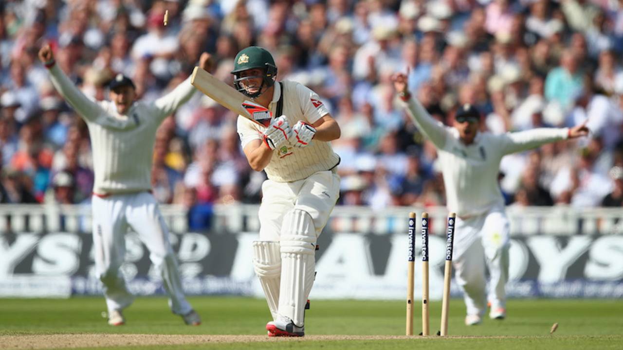 Mitchell Marsh left a wide gap between bat and pad, England v Australia, 3rd Test, Edgbaston, 2nd day, July 30, 2015
