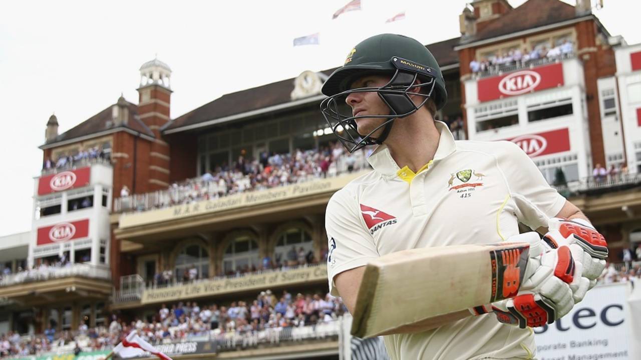 Steven Smith walks out at the start of the second day, England v Australia, 5th Investec Ashes Test, The Oval, 2nd day, August 21, 2015