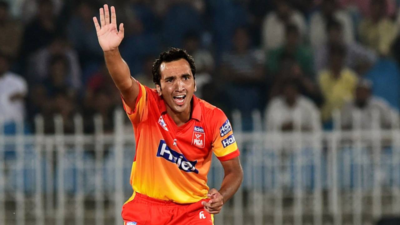 Imran Khan appeals for a wicket, Peshawar Region v Sialkot Region, 2nd semi-final, Haier Mobile T20 Cup, Rawalpindi, September 14, 2015