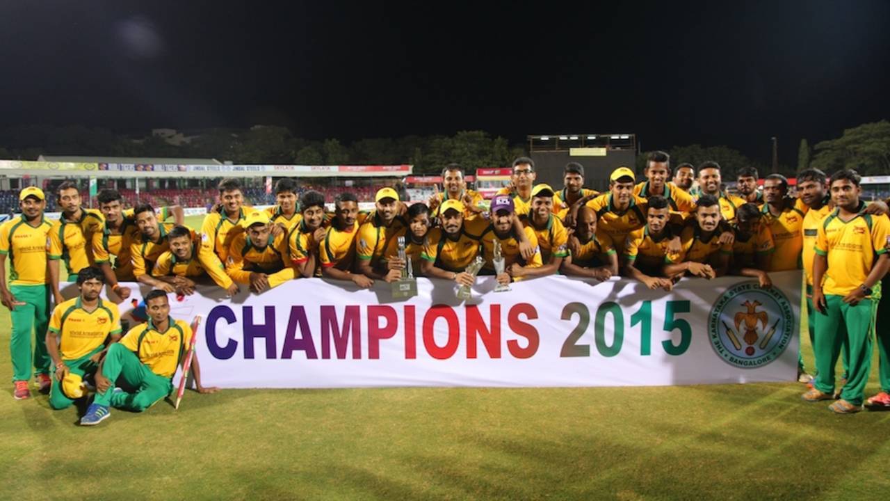 The Bijapur Bulls players pose after their win, Bijapur Bulls v Hubli Tigers, KPL 2015, final, Mysore, September 20, 2015