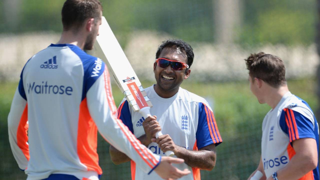 Alex Hales and James Taylor consult with Mahela Jayawardene, Dubai, October 2, 2015