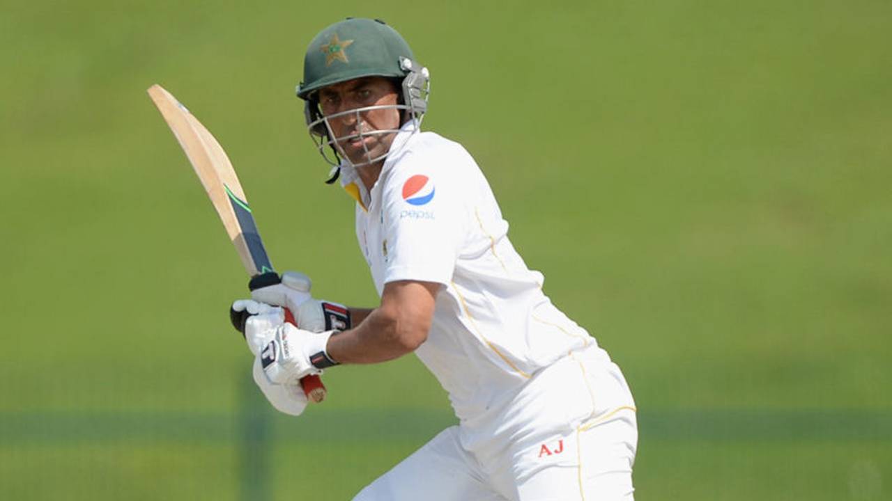 Younis Khan extends Pakistan's lead in Abu Dhabi, Pakistan v England, 1st Test, Abu Dhabi, 5th day, October 1, 2015