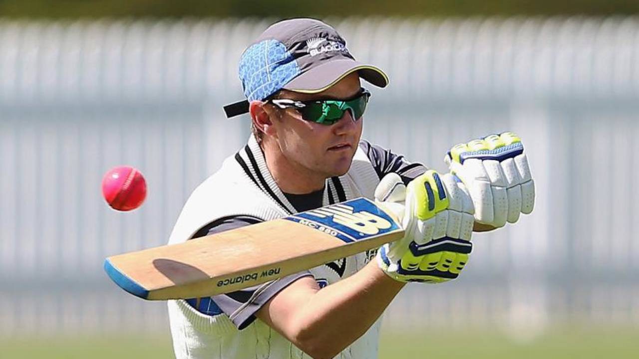 Mike Hesson at New Zealand's pink-ball training camp, Hamilton, October 8, 2015