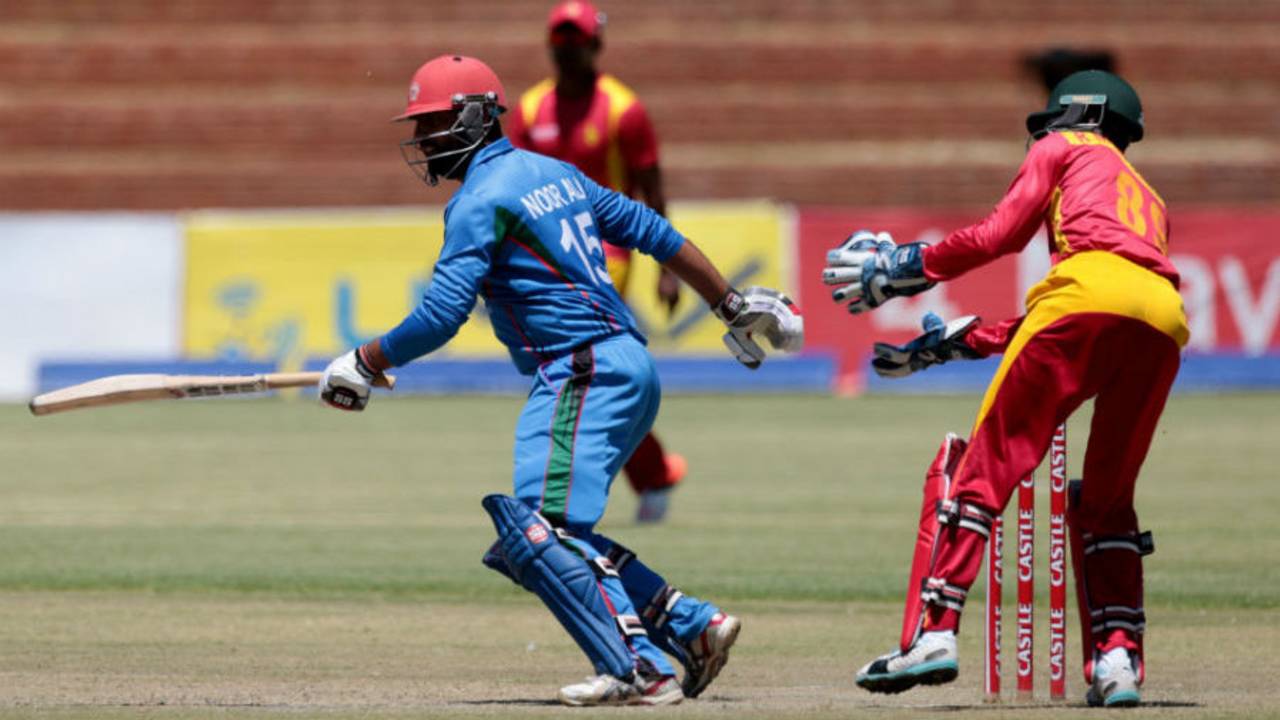 Noor Ali Zadran sets off for a single, Zimbabwe v Afghanistan, 5th ODI, Bulawayo, October 24, 2015