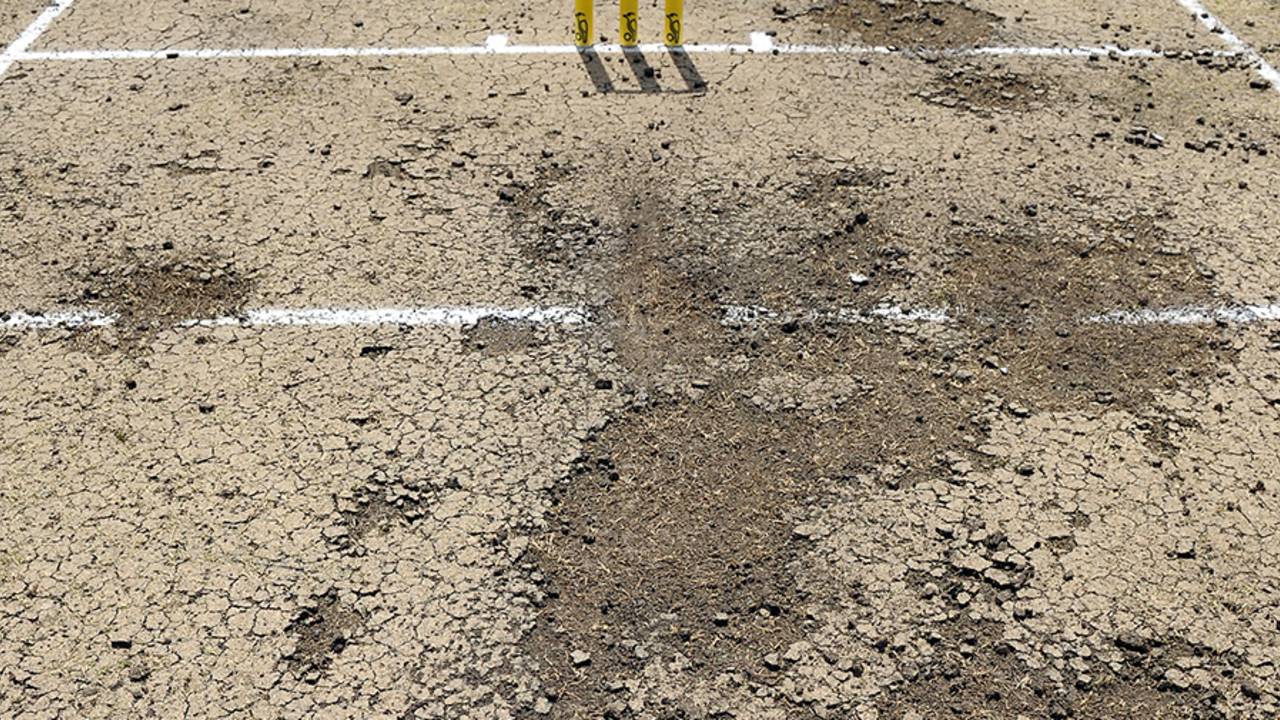 The pitch for the New Zealanders' tour game shows signs of deterioration, Cricket Australia XI v New Zealand, Sydney, 2nd day, October 30, 2015