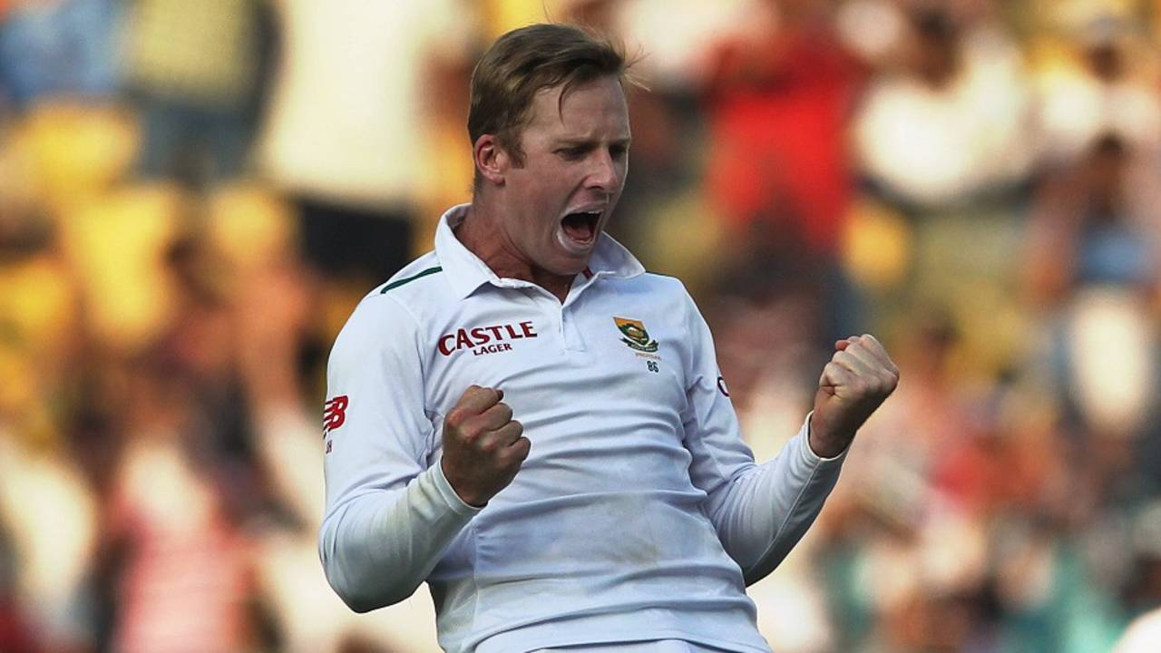 Simon Harmer is pumped after dismissing Amit Mishra, India v South Africa, 3rd Test, Nagpur, 1st day, November 25, 2015