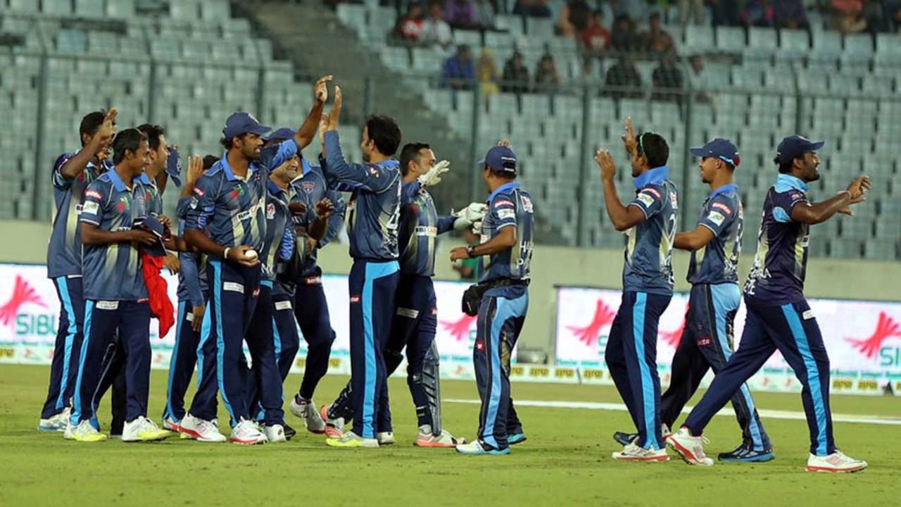 Sachithra Senanayake celebrates the catch that won the match, Sylhet Superstars v Rangpur Riders, Bangladesh Premier League, Mirpur, November 26, 2015