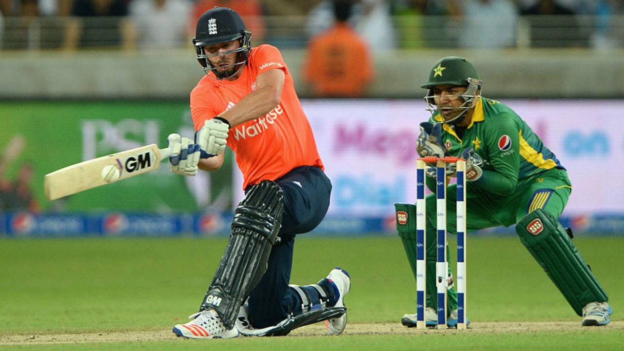 James Vince played another composed innings, Pakistan v England, 2nd T20, Dubai, November 27, 2015