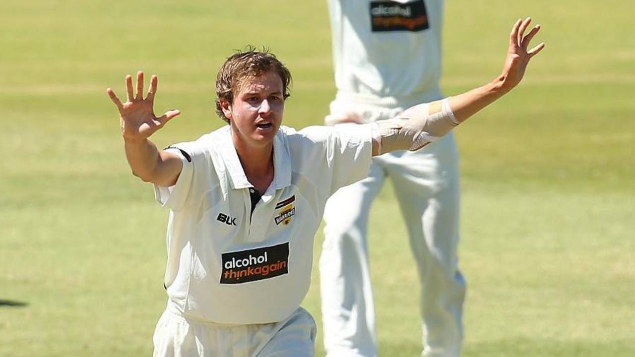 Joel Paris appeals for a wicket, Western Australia v Tasmania, Sheffield Shield, Perth, 3rd day, December 8, 2015