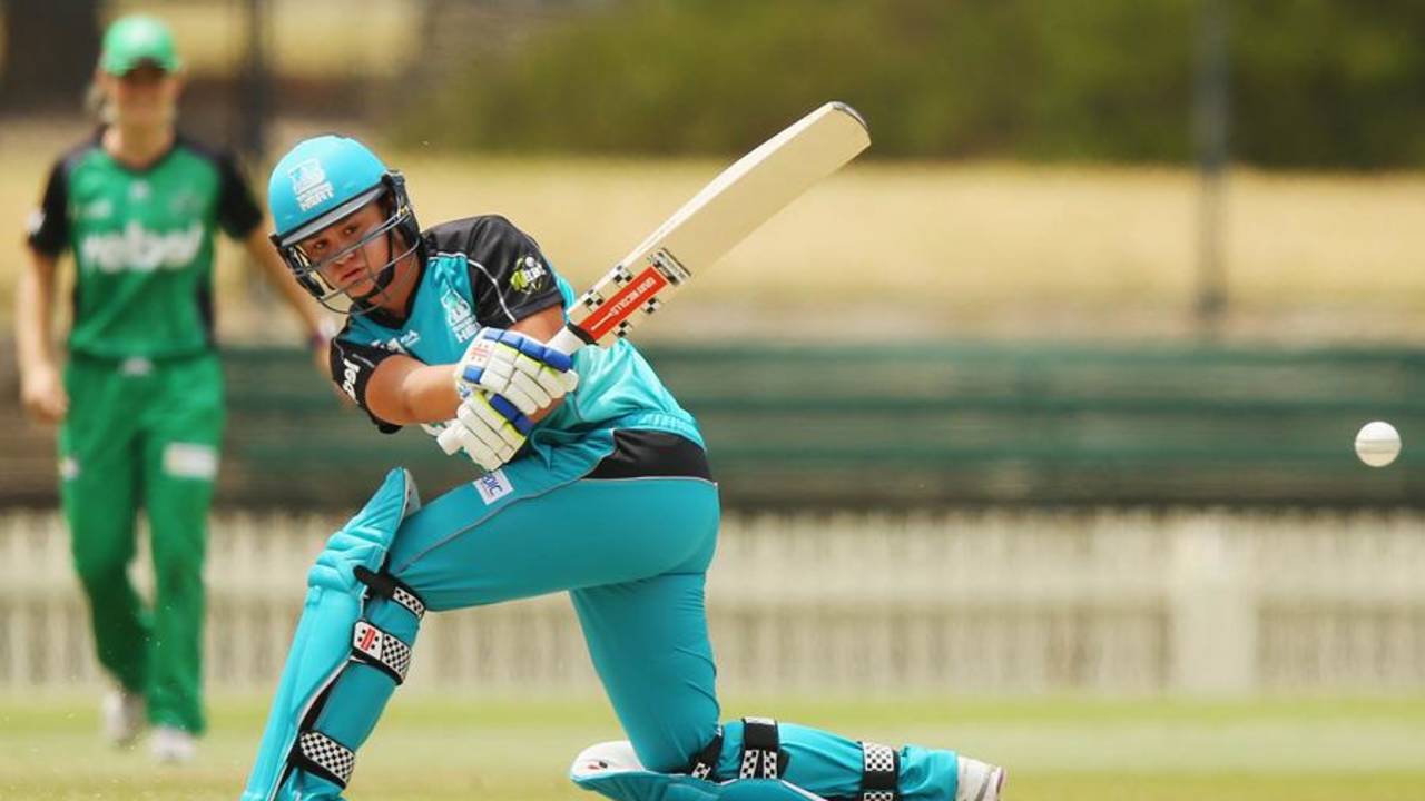 Ashleigh Barty sweeps during her first day of elite cricket, Melbourne Stars v Brisbane Heat, Women's Big Bash League, Melbourne, December 5, 2015