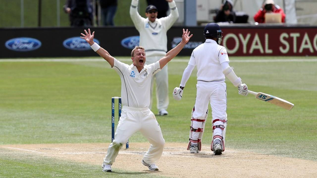 Neil Wagner picked up the wicket of Angelo Mathews to open the flood gates for New Zealand on the final day in Dunedin&nbsp;&nbsp;&bull;&nbsp;&nbsp;Getty Images