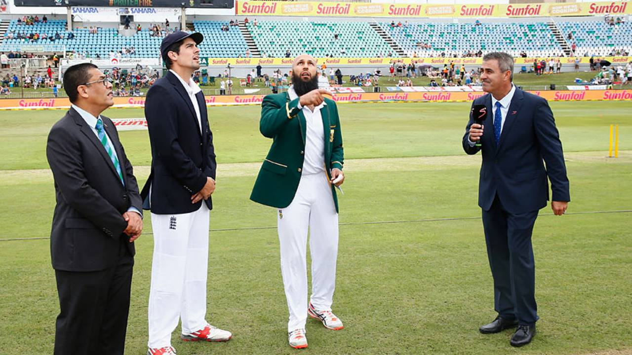 Hashim Amla won the toss in Durban, South Africa v England, 1st Test, Durban, 1st day, December 26, 2015