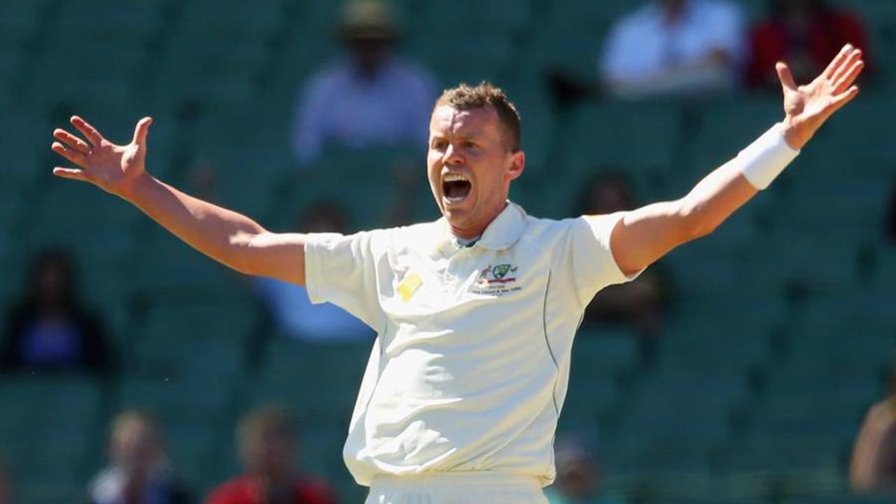 Peter Siddle appeals for a wicket, Australia v West Indies, 2nd Test, Melbourne, 4th day, December 29, 2015