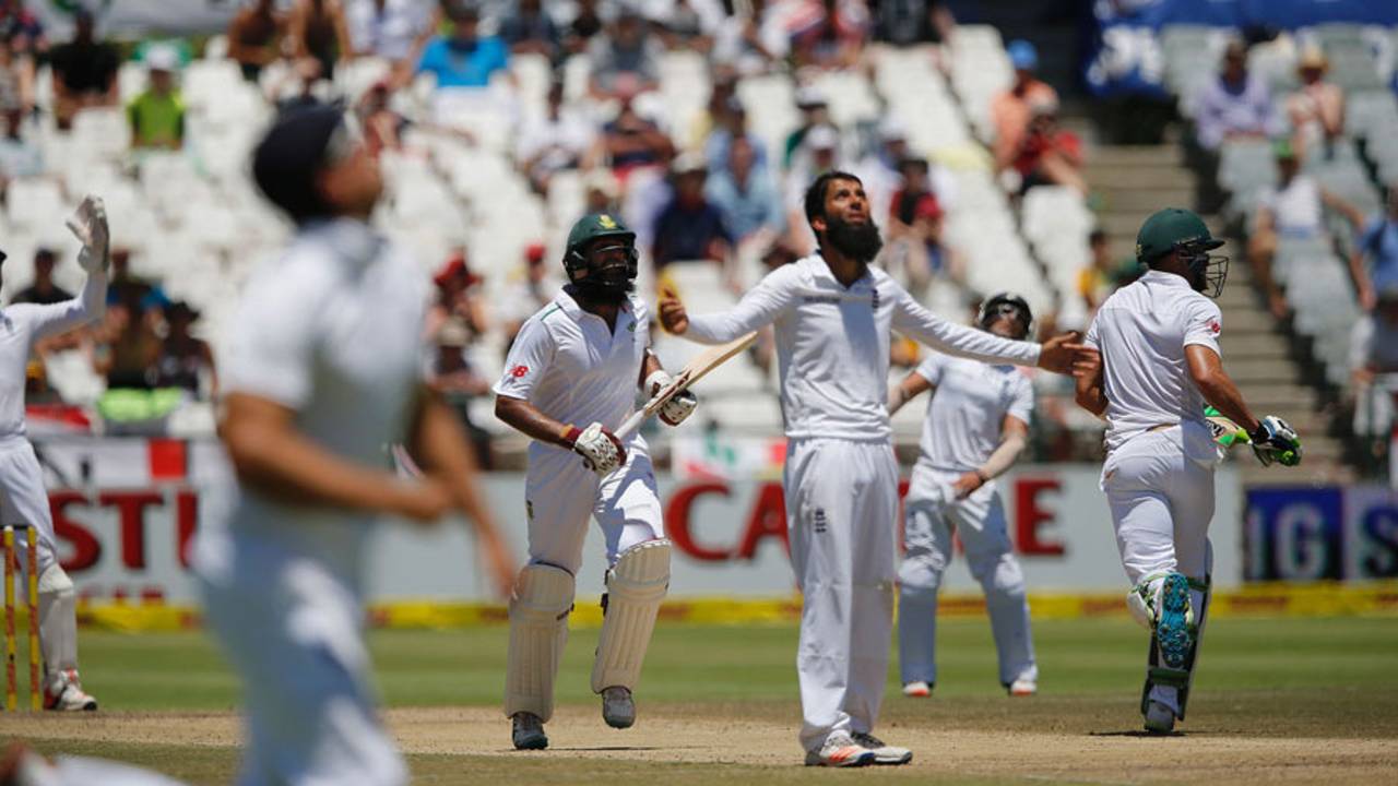 Hashim Amla survived a scare on 197 when he skied Moeen Ali into space at mid-on&nbsp;&nbsp;&bull;&nbsp;&nbsp;AFP