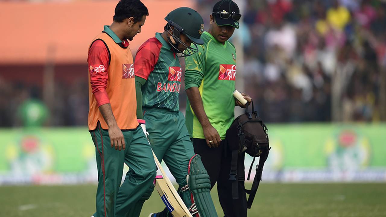 Mushfiqur Rahim had to retire hurt midway through his batting stint during the second T20I on Sunday because of a hamstring injury&nbsp;&nbsp;&bull;&nbsp;&nbsp;AFP