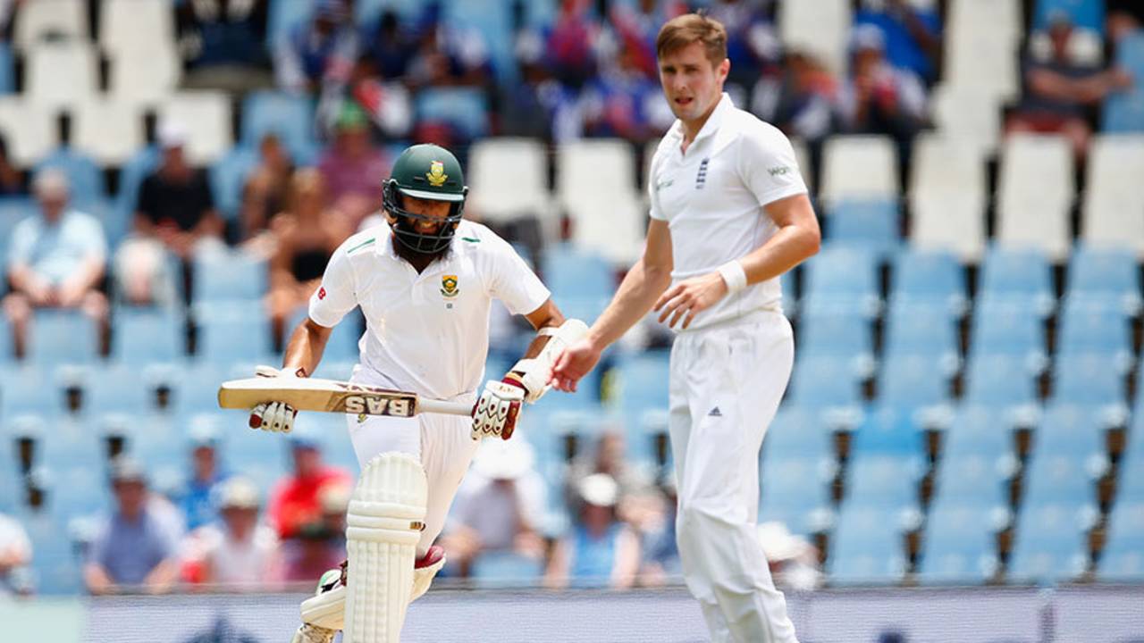 Chris Woakes struggled for control on his recall to the Test side, South Africa v England, 4th Test, Centurion, 1st day, January 22, 2016