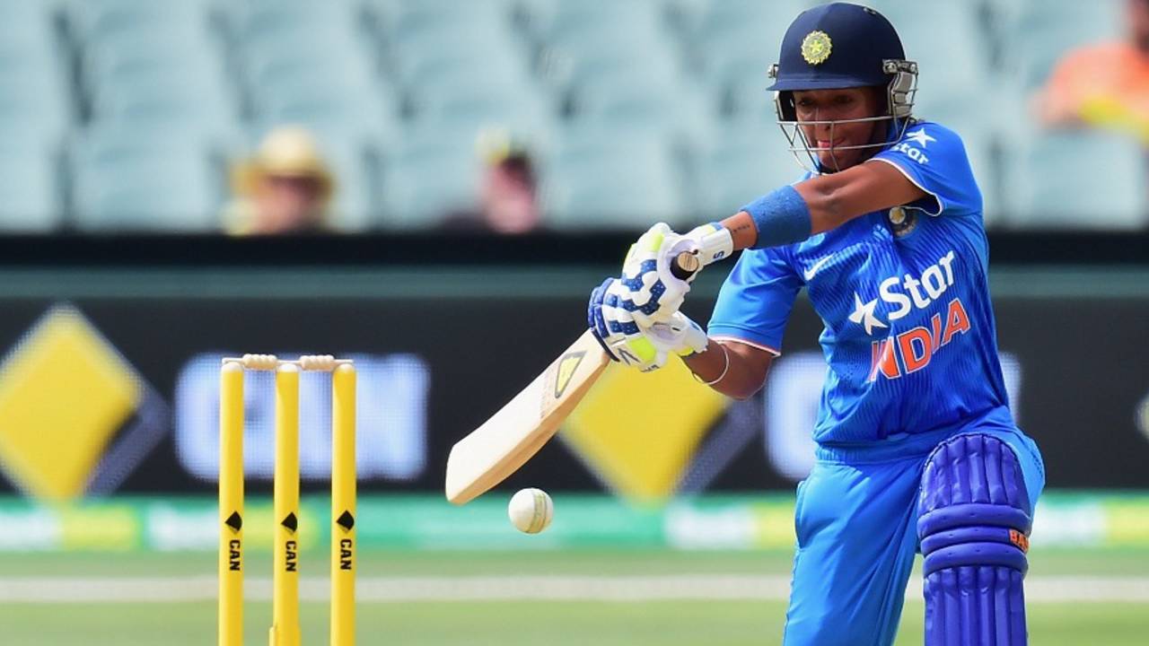 Harmanpreet Kaur smashed a 31-ball 46 to set up India's chase, Australia v India, 1st Women's T20, Adelaide, January 26, 2016