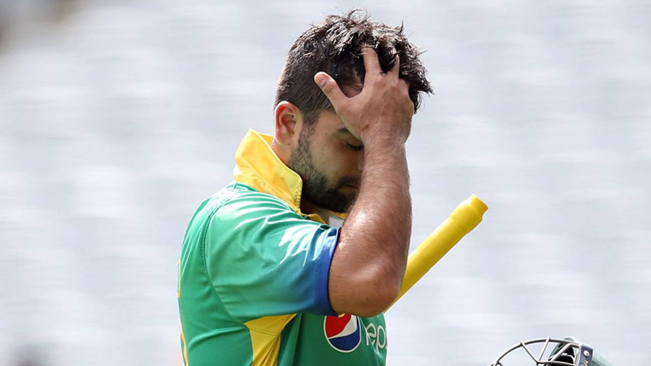 Ahmed Shehzad was out for 12, New Zealand v Pakistan, 3rd ODI, Auckland, January 31, 2016
