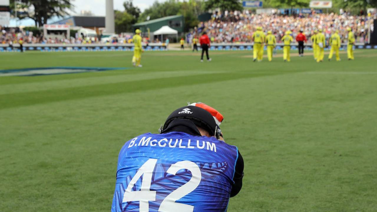 Brendon McCullum prepares to go out to bat in his final ODI, New Zealand v Australia, 3rd ODI, Hamilton, February 8, 2016