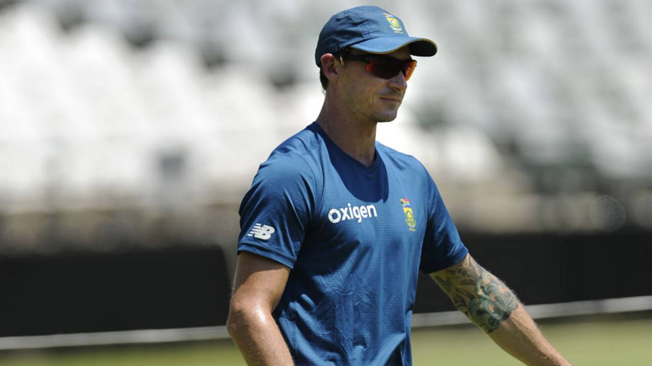 After diving with the sharks, Dale Steyn was back training with South Africa, Cape Town, February 17, 2016