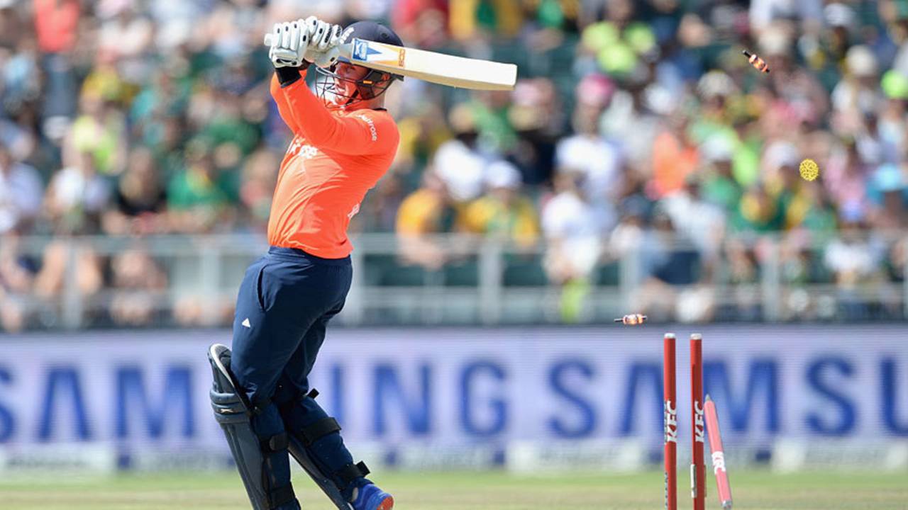 Jason Roy's difficult innings was ended by Kagiso Rabada, South Africa v England, 2nd T20, Johannesburg, February 21, 2016