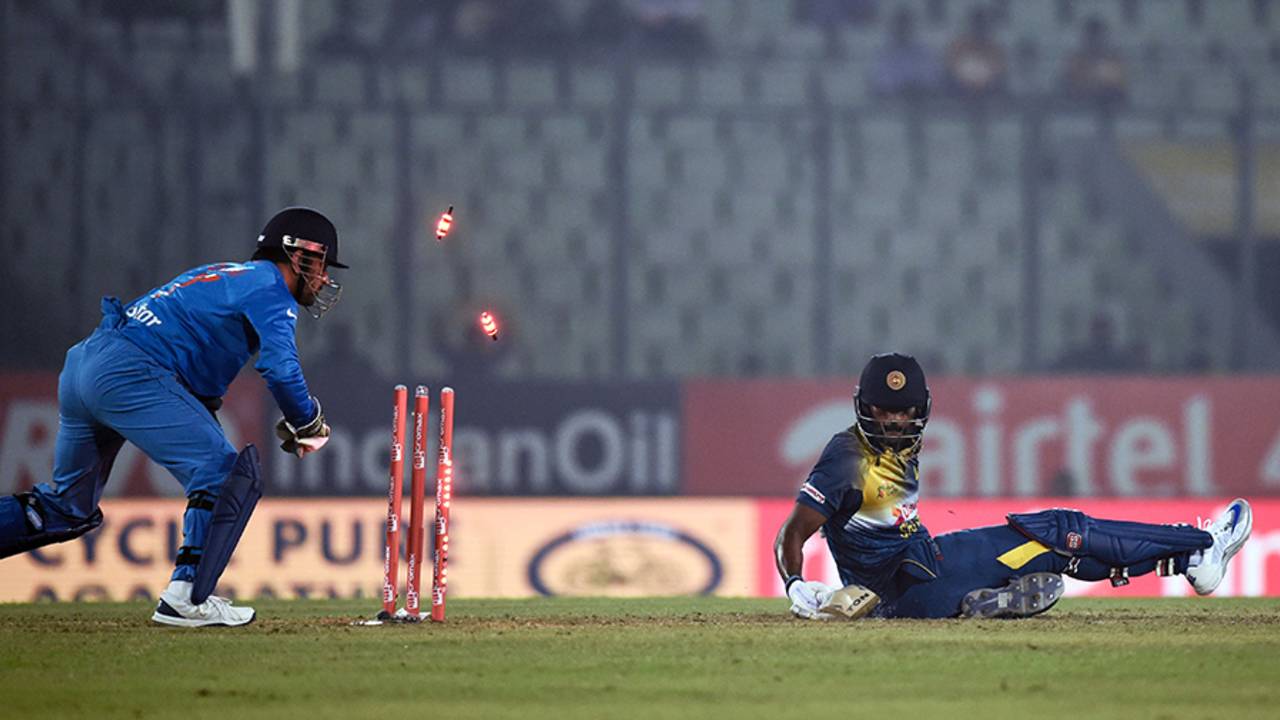 MS Dhoni was quick to whip off the bails and stump Thisara Perera for 17, India v Sri Lanka, Asia Cup 2016, Mirpur, March 1, 2016