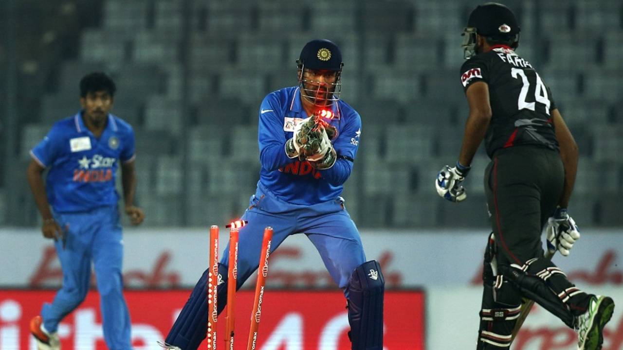 MS Dhoni completes Farhad Tariq's run out, India v UAE, Asia Cup 2016, Mirpur, March 3, 2016