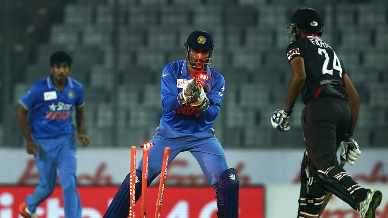 MS Dhoni completes Farhad Tariq's run out, India v UAE, Asia Cup 2016, Mirpur, March 3, 2016
