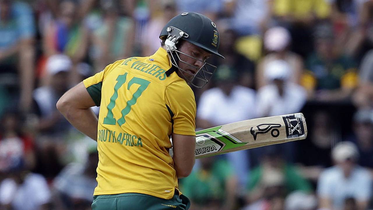 South Africa were inserted at the Wanderers and lost AB de Villiers in the second over&nbsp;&nbsp;&bull;&nbsp;&nbsp;Associated Press