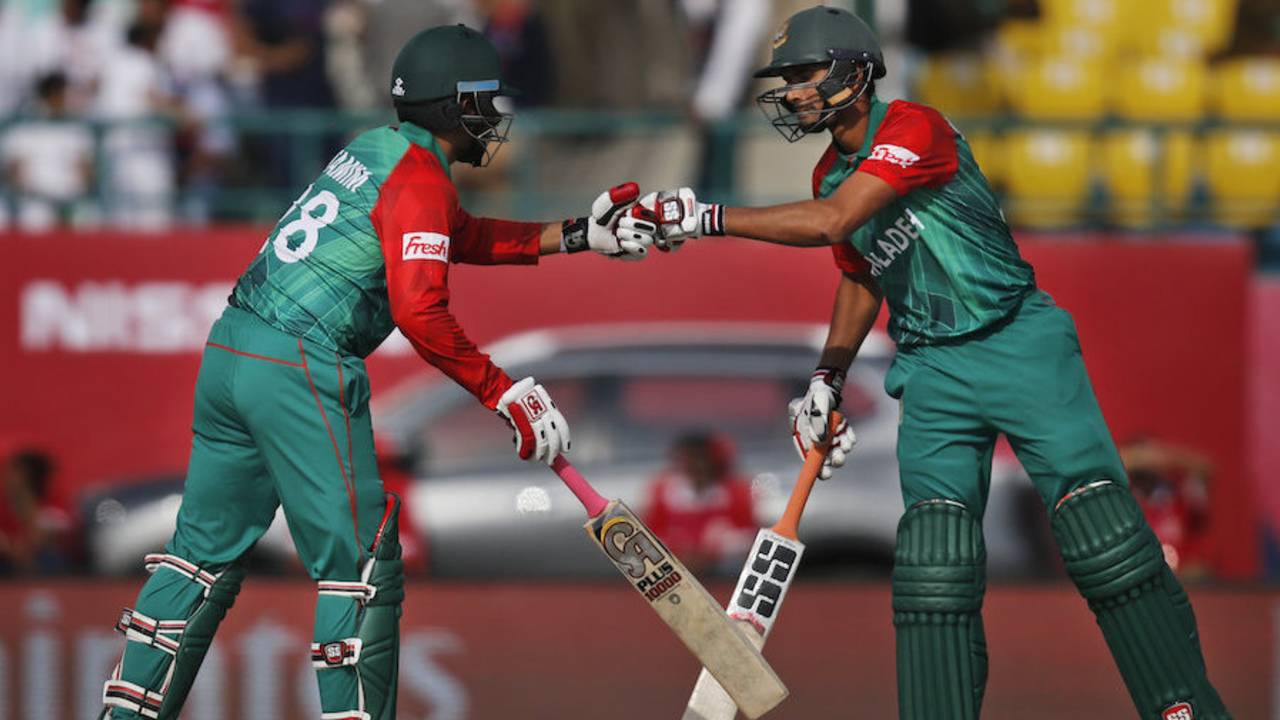 Tamim Iqbal and ﻿﻿Mahmudullah scored briskly during the fourth-wicket stand&nbsp;&nbsp;&bull;&nbsp;&nbsp;Associated Press
