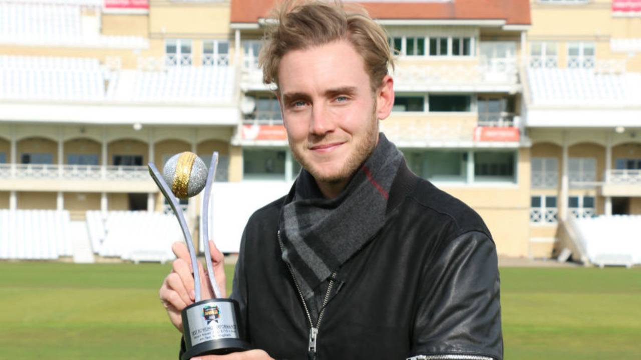 Stuart Broad poses with the trophy after winning ESPNcricinfo's Best Test Bowling Award for 2015, March 14, 2016